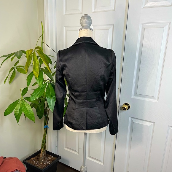 Mark. Women’s Blazer with Floral Lining - Picture 5 of 5